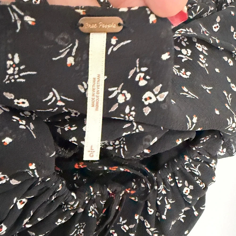 Free People Floral Smocked Crop Top Womens L Black Long Sleeve Chiffon Blouse